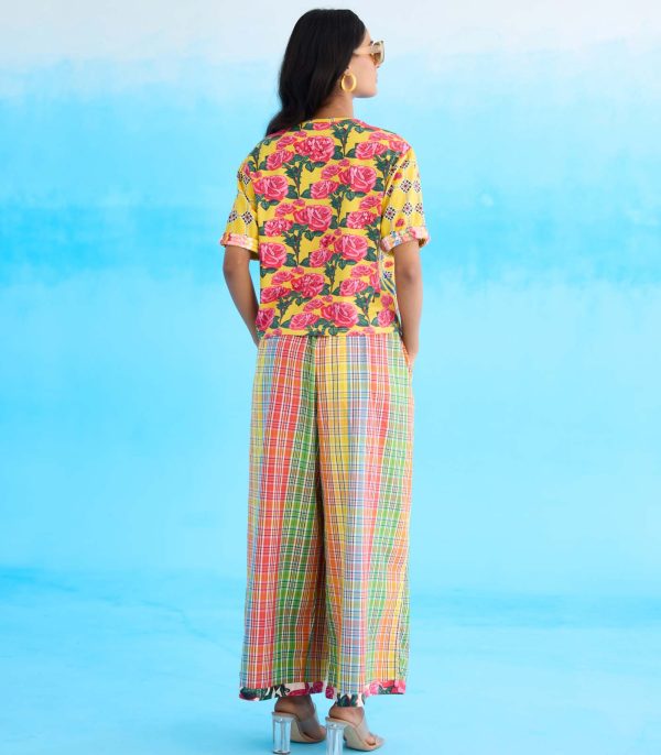 Yellow vintage rose t-shirt - Image 2
