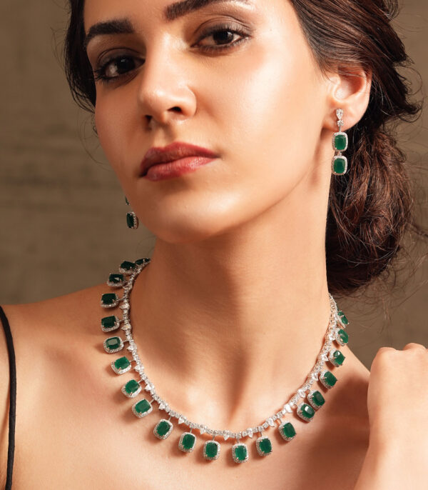 Emerald Diamond Loop Necklace Set