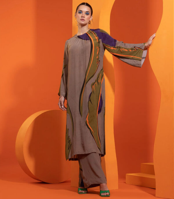 BELL SLEEVED KURTA WITH PANTS