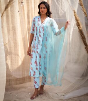 Leaf-Printed V-Neck Kurta Set