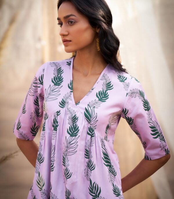 Leaf-Printed V-Neck Kurta Set - Image 3