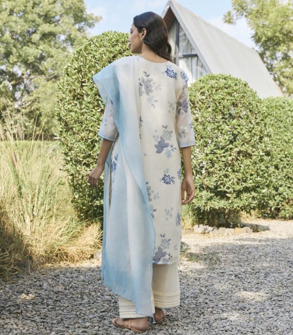 Pearl Applique embroidered kurta set - Image 2