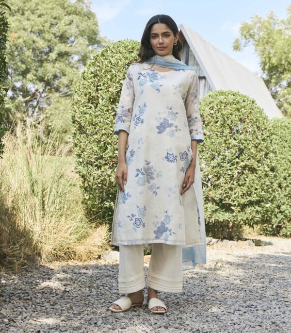 Pearl Applique embroidered kurta set