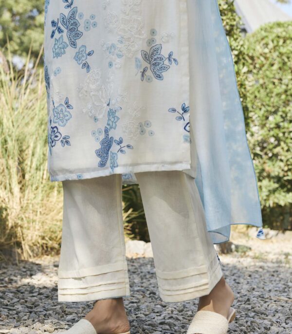 Pearl Applique embroidered kurta set - Image 5