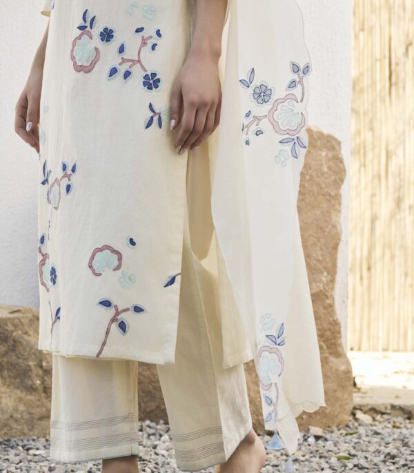 Pearl  Applique Kurta set - Image 5