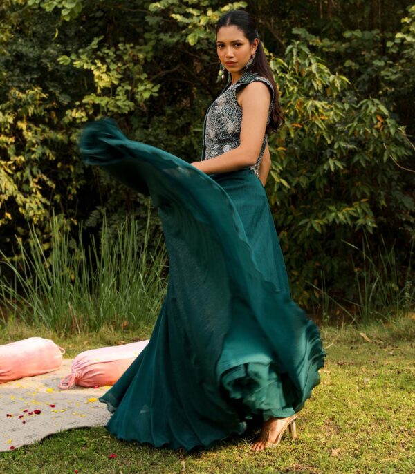 AAHANA CROP JACKET WITH SKIRT - Image 3