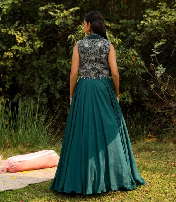 AAHANA CROP JACKET WITH SKIRT - Image 2