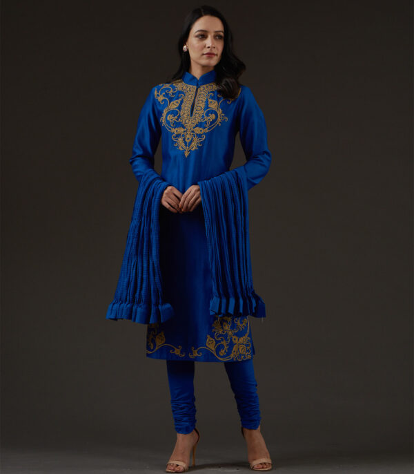EMBROIDERED STRAIGHT KURTA SET