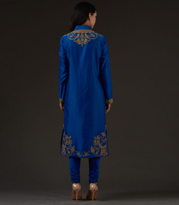 EMBROIDERED STRAIGHT KURTA SET - Image 3