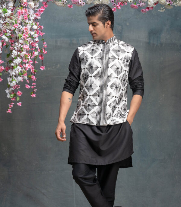 Ivory And Black Geometric Embroidered Bundi With Kurta Set - Image 3