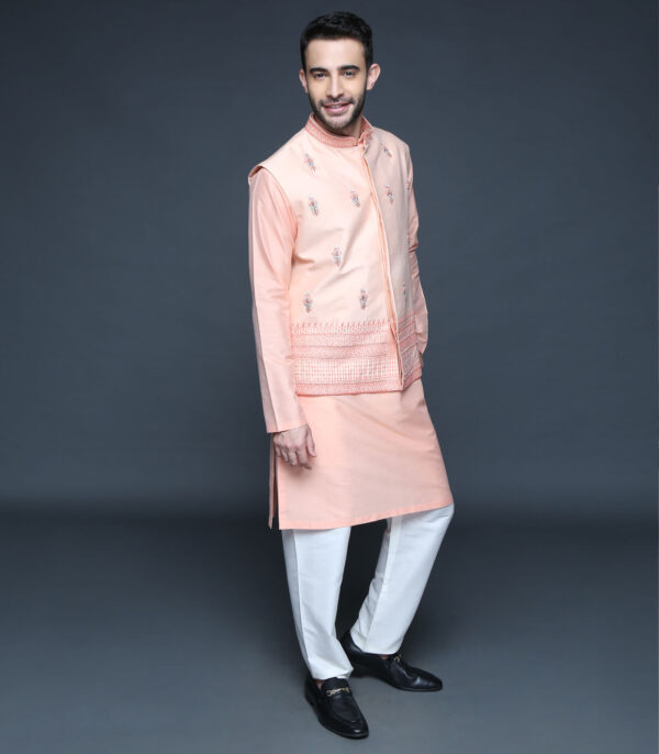 Peach Hand Block Printed Motif Bundi Kurta Set - Image 2