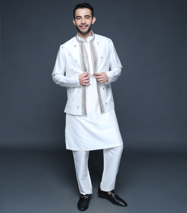 Ivory Embroidered Bundi Kurta Set - Image 2