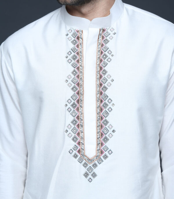Ivory Geometric Embroidery Kurta Set - Image 2