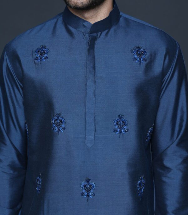 Royal Blue Motif Kurta Set - Image 3