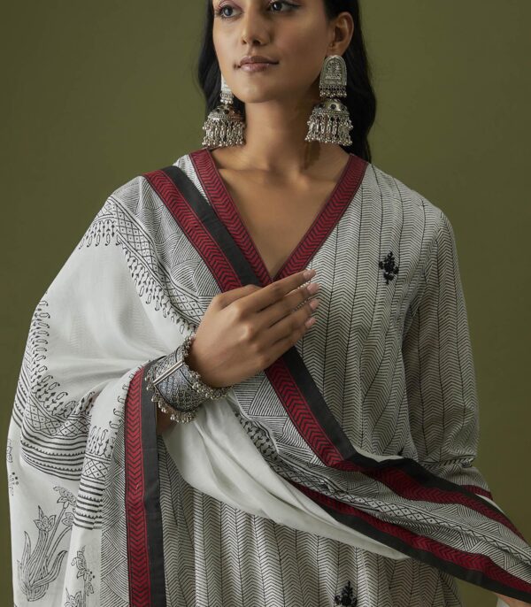 All Over Hand Embroidered Motif Kurta Pant Set - Image 3