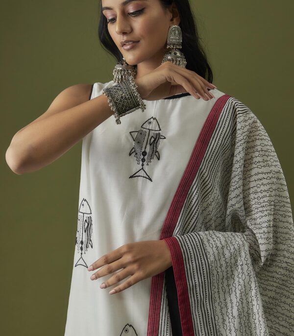 Hand Block and Embroidered Kurta Set - Image 3