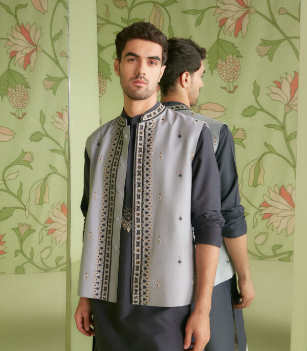 Grey Kurta Bundi Set - Image 3