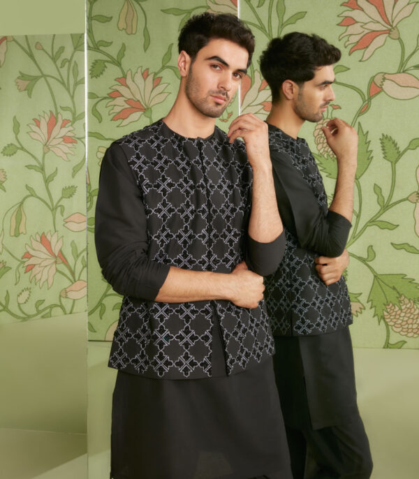Black Without Collar Bundi Kurta Set - Image 4