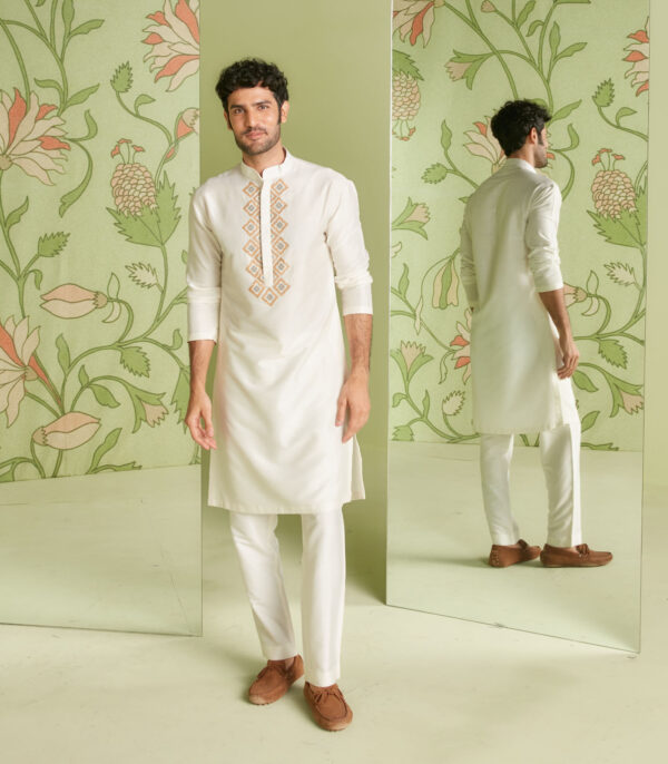 Ivory Applique Embroidery Bundi Kurta Set - Image 4