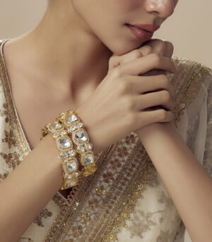 Gold Plated Womens Kundan, Polki Pair of Bangles