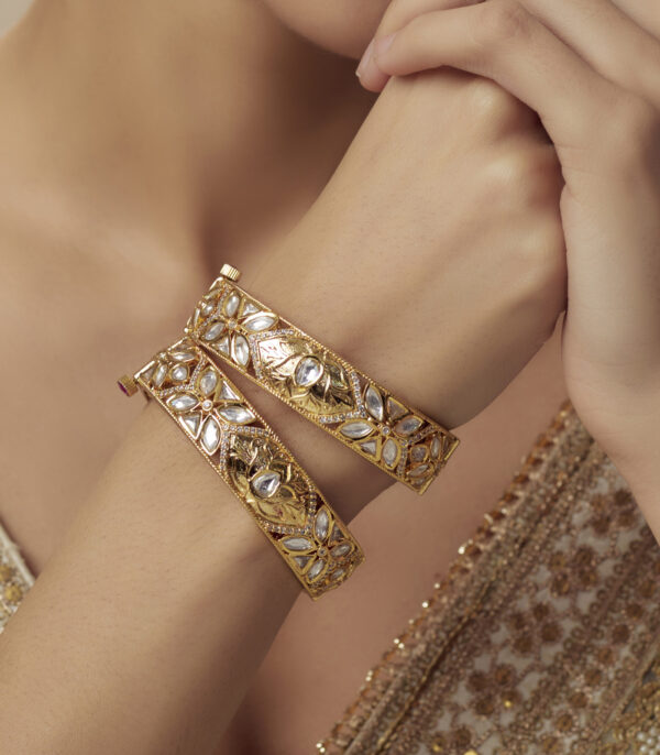 White Womens Kundan, Polki Pair of Bangles - Image 2