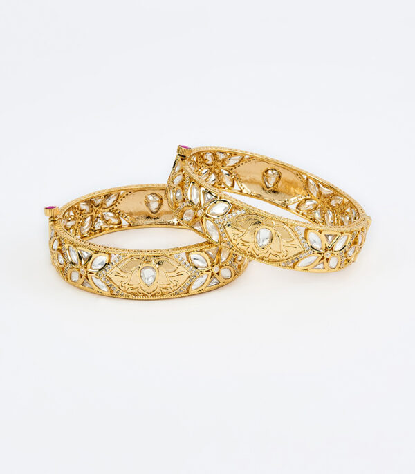 White Womens Kundan, Polki Pair of Bangles - Image 3