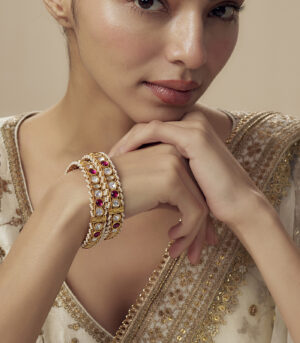 Pink Womens Kundan, Polki Pair of Bangles