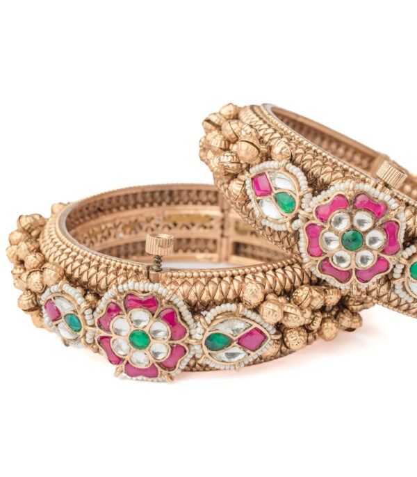 Pink Womens Kundan, Polki Pair of bangles