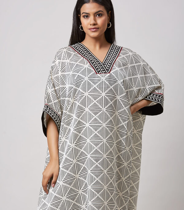 GEOMETRICAL SQUARE KAFTAN SET - Image 4