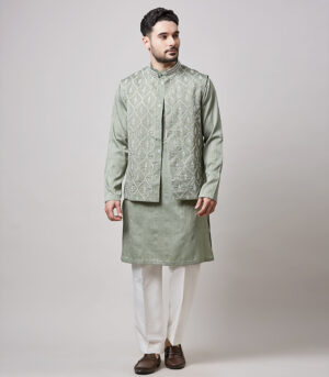 GREEN KUNTAL SILK ALL OVER EMBROIDERED BUNDI SET