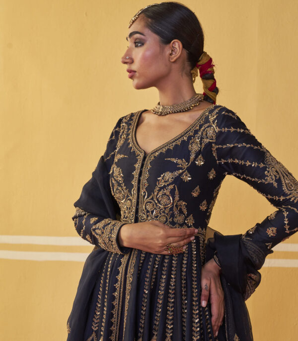 Mohita Jacket Set - Image 3