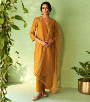 A straight kurta set