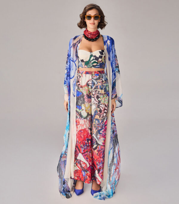 Dolly Cape, Simone Bustier & Mia Palazzo