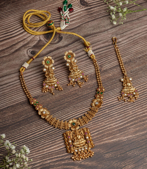 Gold Plated Short Necklace Set with Maangtikka & Pair of Earrings