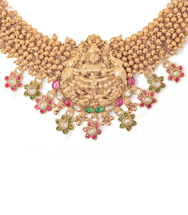 Gold Plated Choker Necklace Set with Maangtikka & Pair of Earrings - Image 3