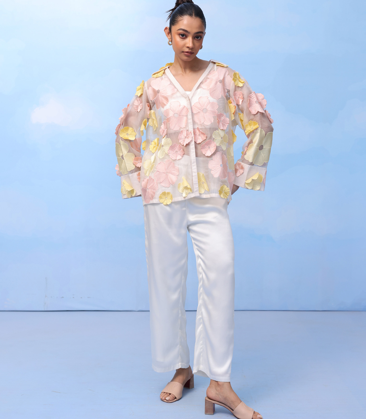 THREE - TONE BLOOM - Image 2