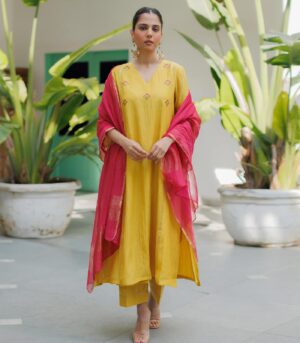 ALOE KURTA SET