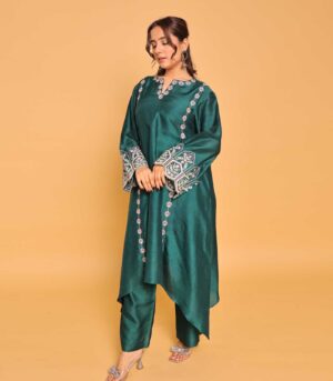 Exquisite green cord set