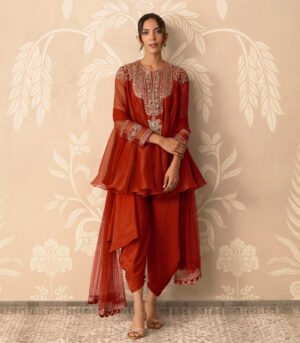 Surkh Kurta Salwar Set