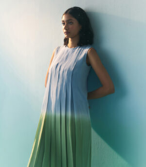 Sky & grass pleated dress