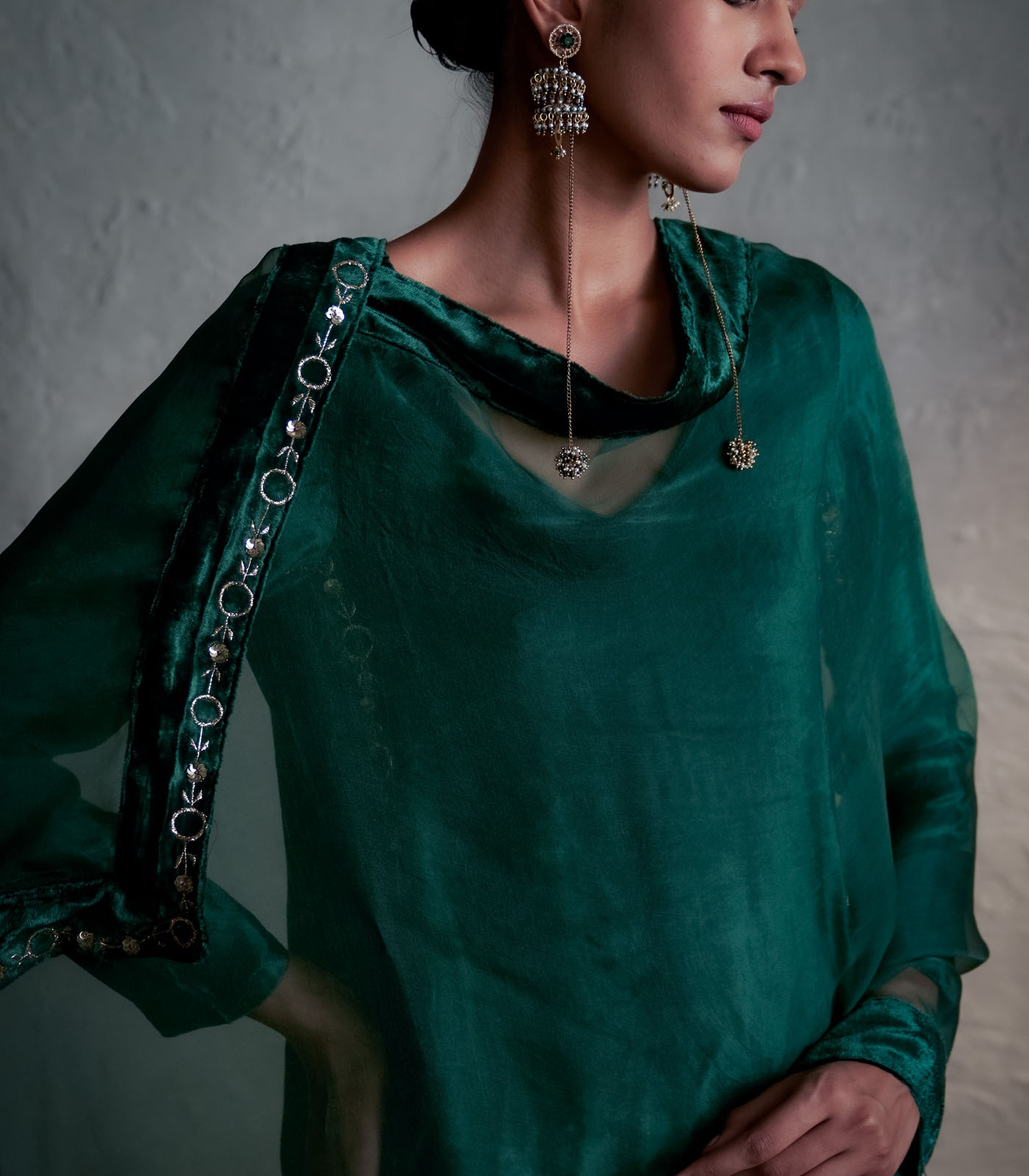 Velvet Green Kurta Set - Image 4