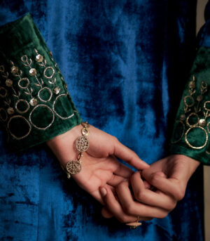 Maaya Blue V neck kurta Set