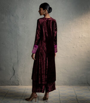 Maaya Brown V neck kurta Set