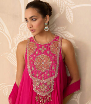 Saaz Kurti Skirt Set