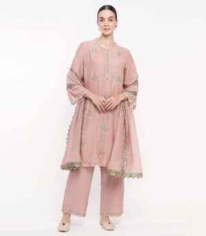NOOR E BOW KURTA SET
