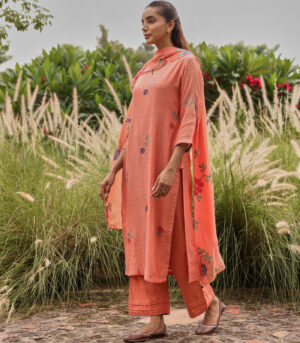 Magnolia Thread Embroidered Kurta Set