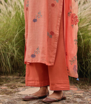 Magnolia Thread Embroidered Kurta Set