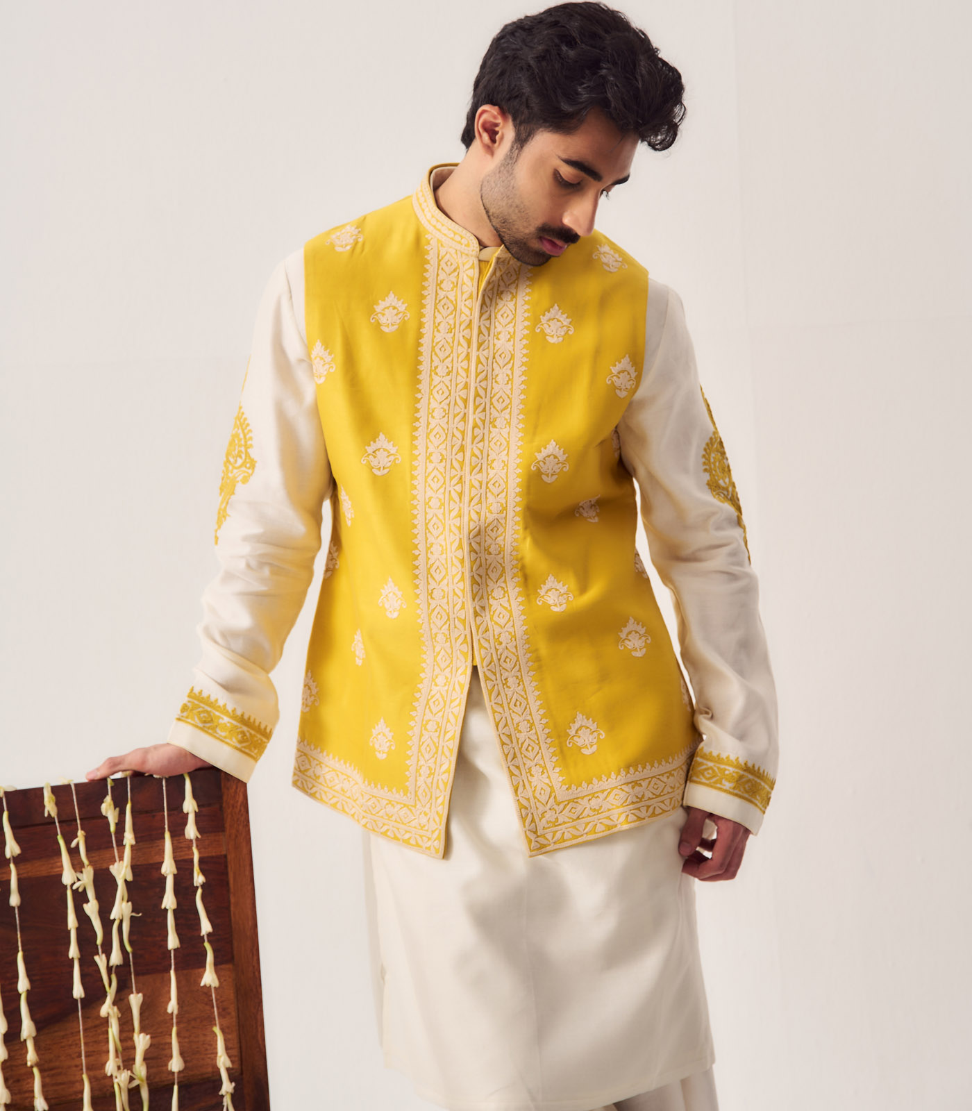 Kurta With Flare Pants and Bundi - Image 3