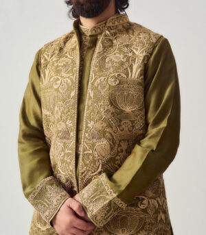 Chanderi Handloom Kurta paired with Pyjama Pants