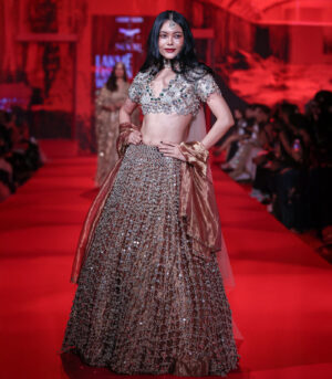 Tarakini Lehenga Set